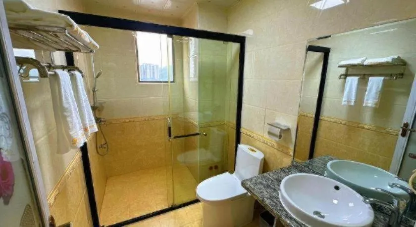 Borrman Hotel Lipu Central Plaza