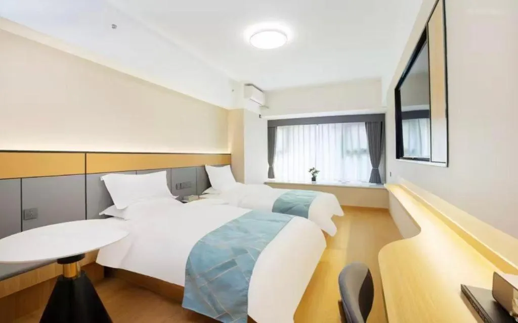 Bed in Borrman Hotel Lipu Central Plaza