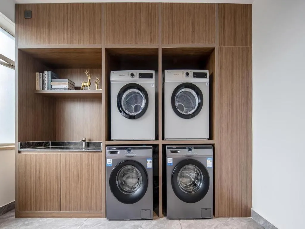 Borrman Hotel Lipu Central Plaza