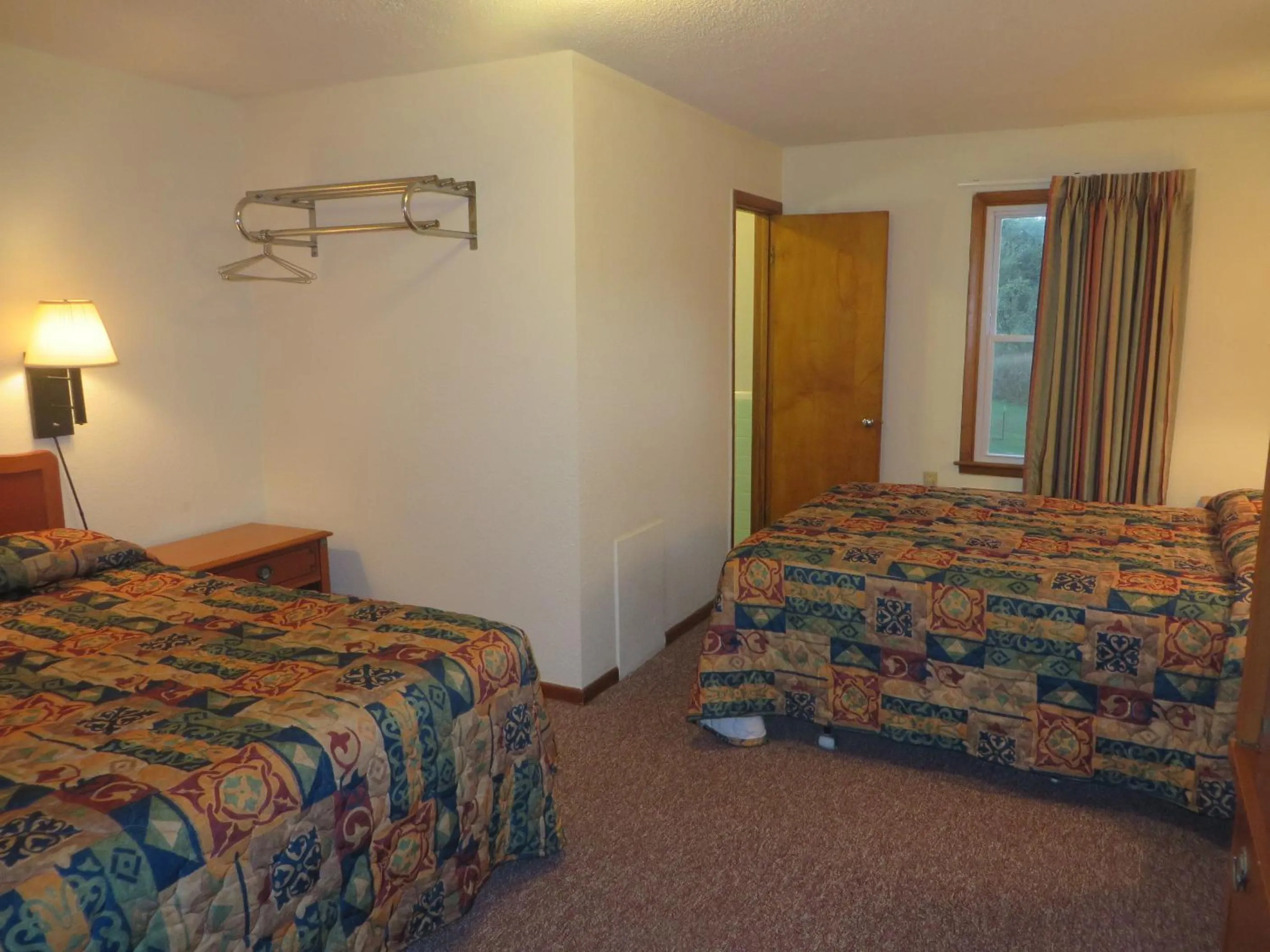 Bed in Best Budget Inn