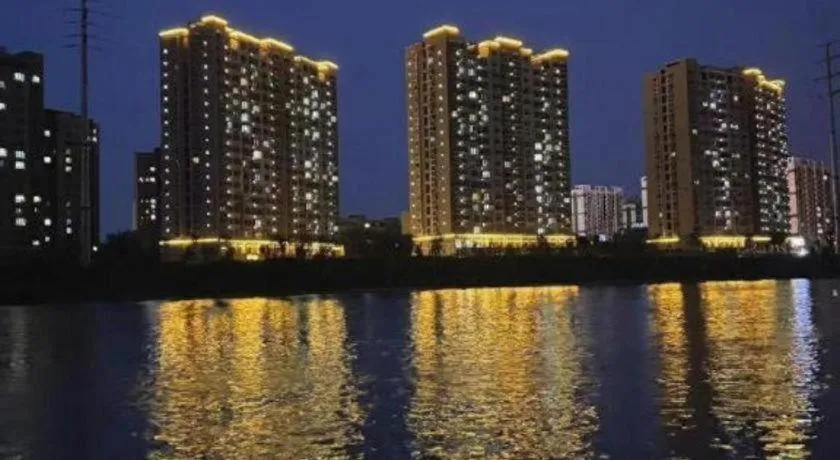 Borrman Hotel Korla Peacock River