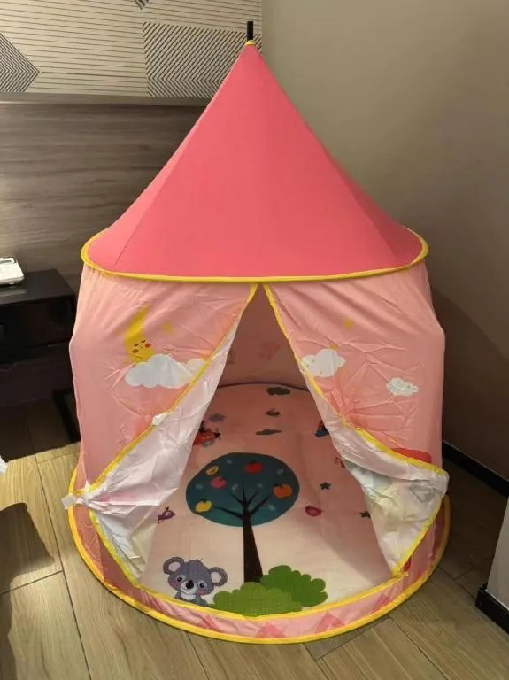 Borrman Hotel Korla Peacock River