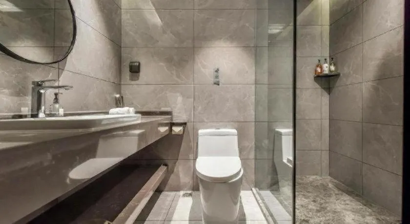 Borrman Hotel Korla Peacock River