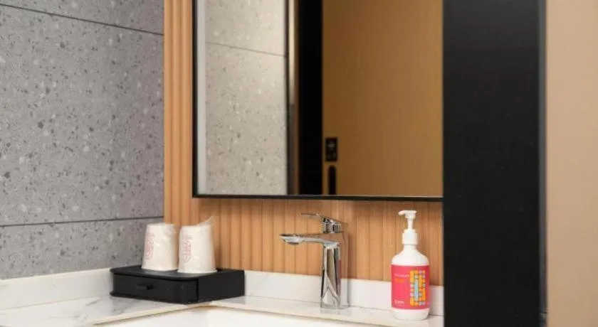 City Comfort Inn Badong Passenger Transport Center