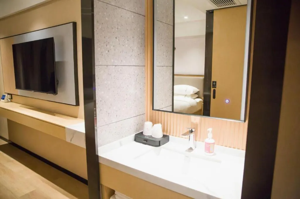 City Comfort Inn Badong Passenger Transport Center