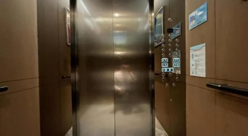 Echarm Hotel Wuhan Keting Polar Ocean World