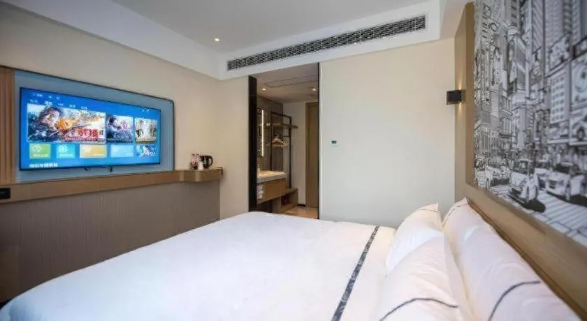 Bed in City Comfort Inn Ezhou Wuyue Plaza