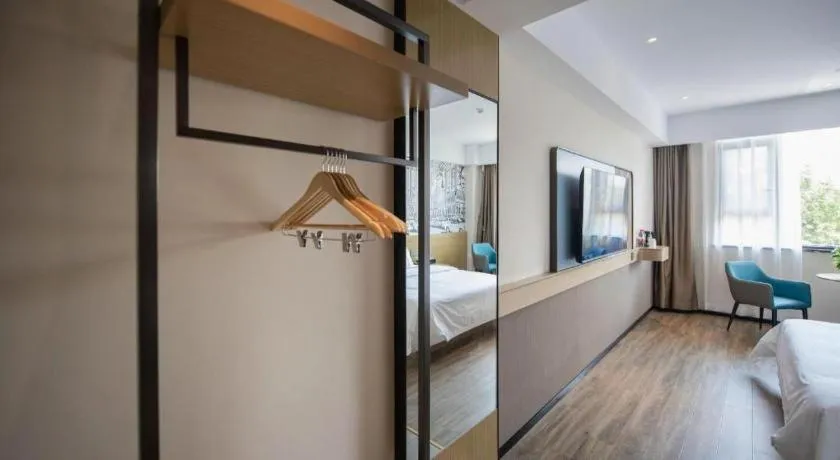 Bed in City Comfort Inn Ezhou Wuyue Plaza