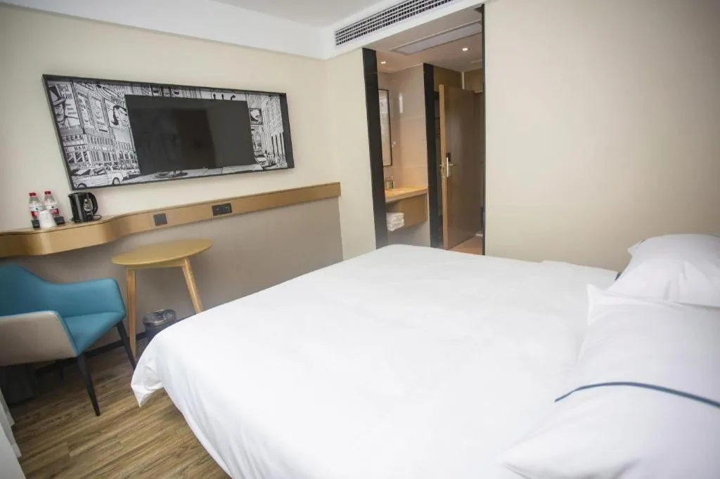 Bed in City Comfort Inn Yichang Zigui Three Gorges Dam Binhu