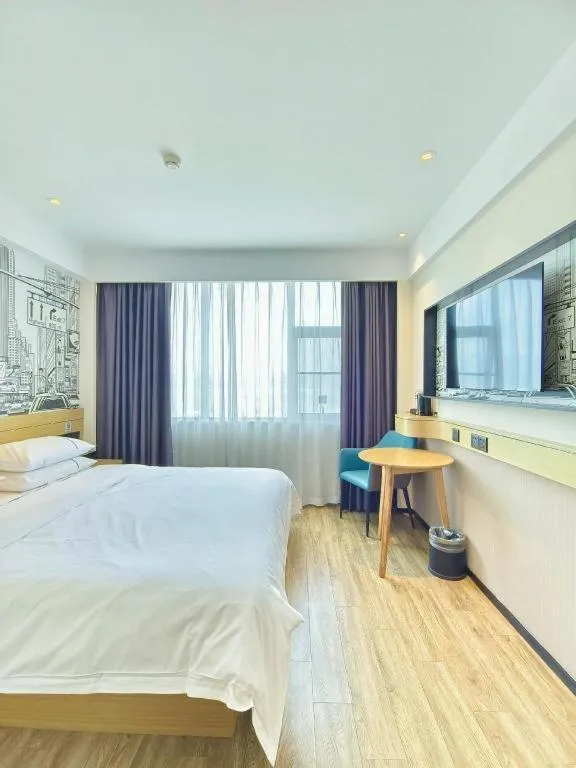 Bed in City Comfort Inn Yichang Zigui Three Gorges Dam Binhu