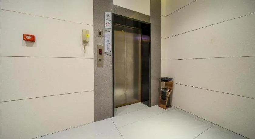 Borrman Hotel Heyuan Wanlvhu Railway Station