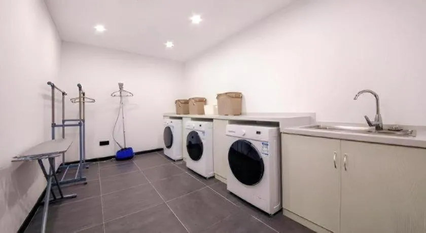 Echarm Hotel Wuhan Gaotie Jianshe 2nd Road Metro Exit