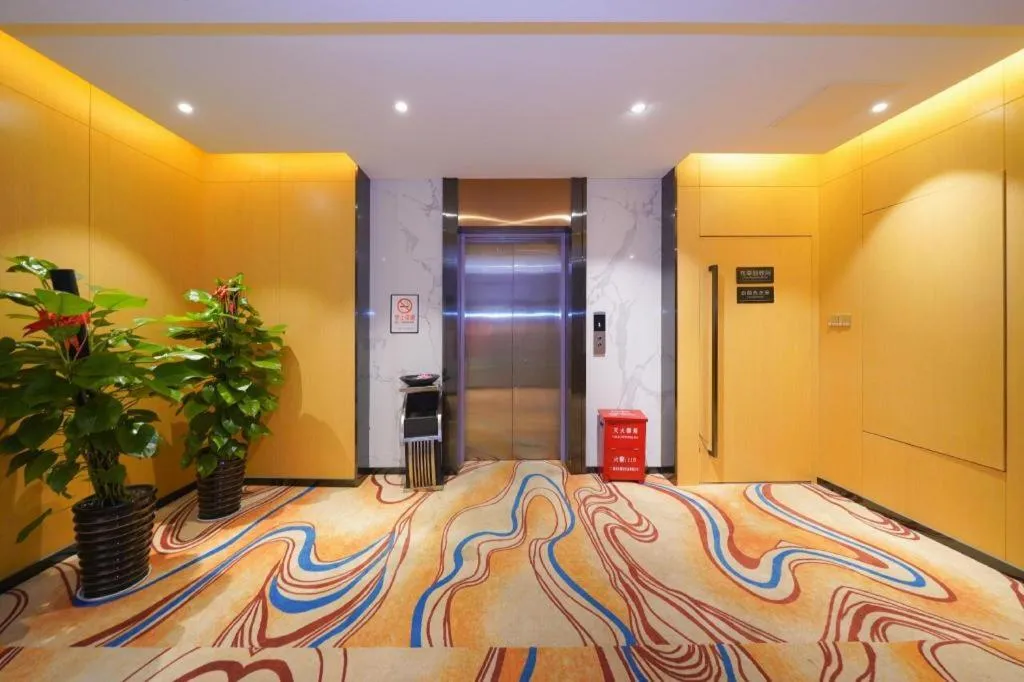 Borrman Hotel Nanning Anji Passenger Station Xijin Metro Station