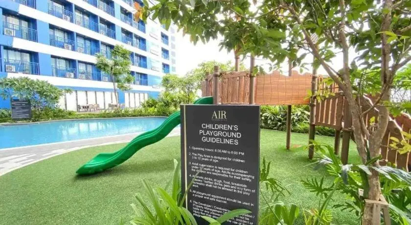 Staycations Up Above 4 Modern 1BR @ Air