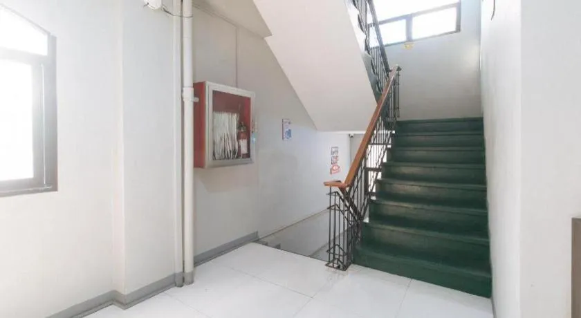 RedDoorz @ P3K Suites Manila