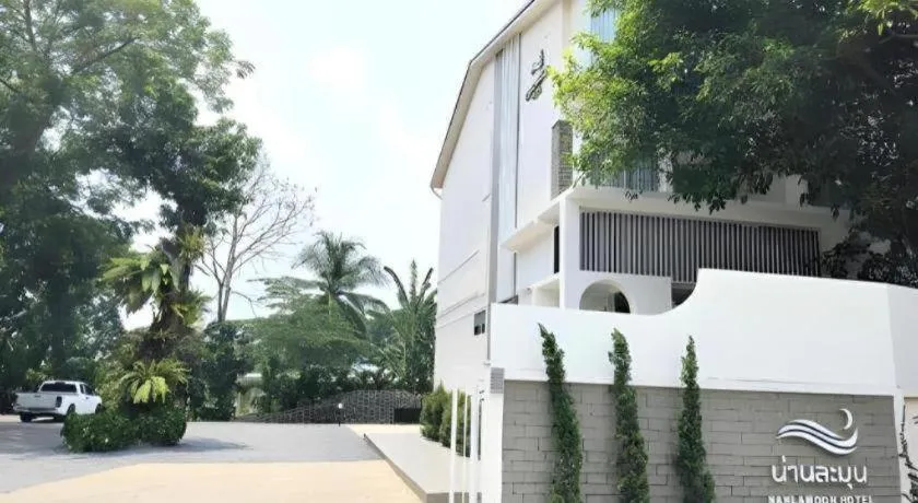 Nanlamoon Hotel