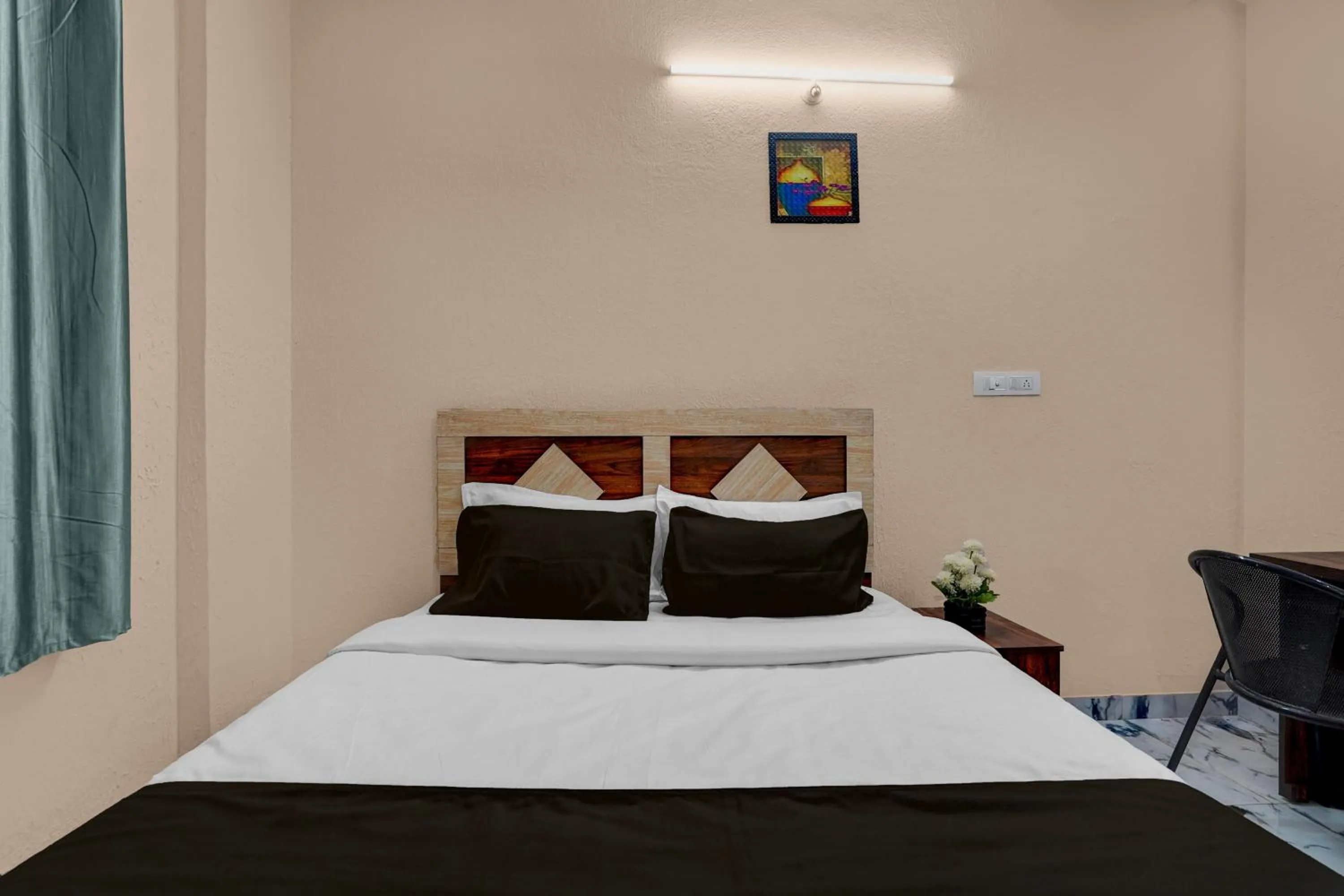 Bedroom, Bed in Super Hotel O Diamond Street Bangalore Formerly Sri Sai Guru Comfort