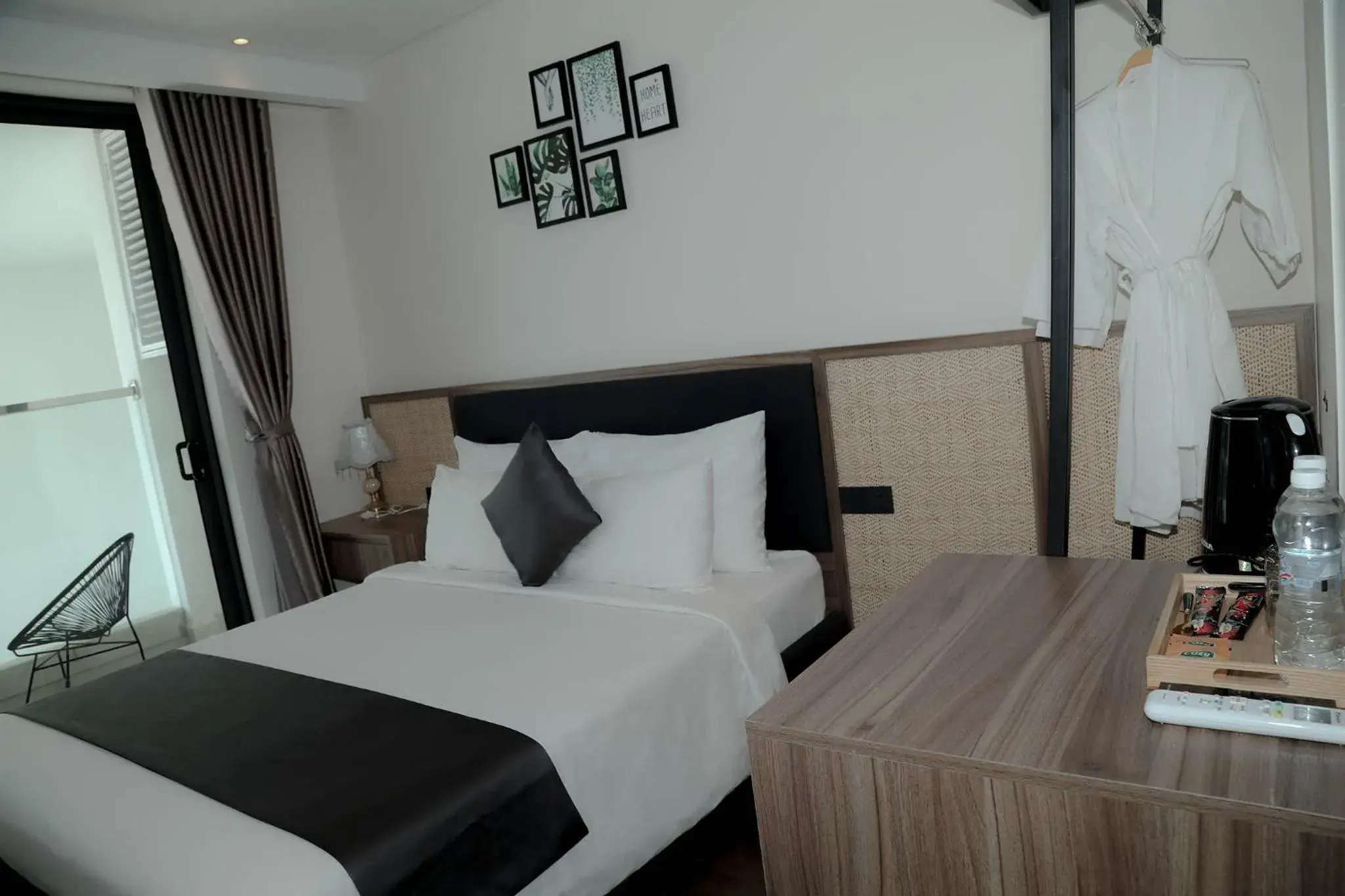 Double Room with Balcony - single occupancy in Apec Mandala Hotel & Apartment Tuy Hòa Double Room with Balcony - single occupancy in Apec Mandala Hotel & Apartment Tuy Hòa