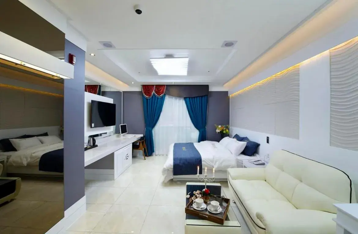 Standard - Drive In Room in Gentleman Hotel Standard - Drive In Room in Gentleman Hotel