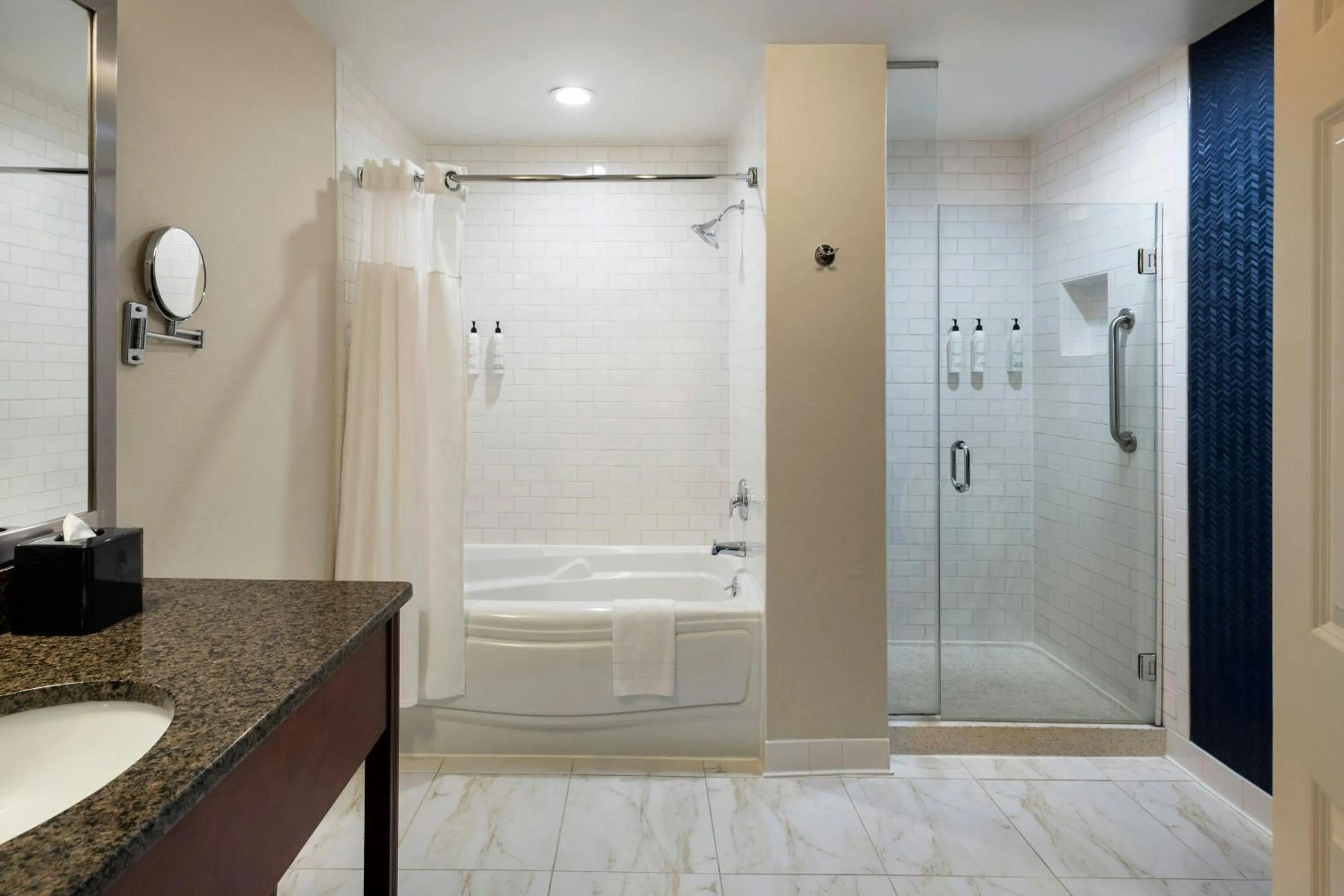 Bathroom in Fairfield Inn & Suites by Marriott Albany Downtown