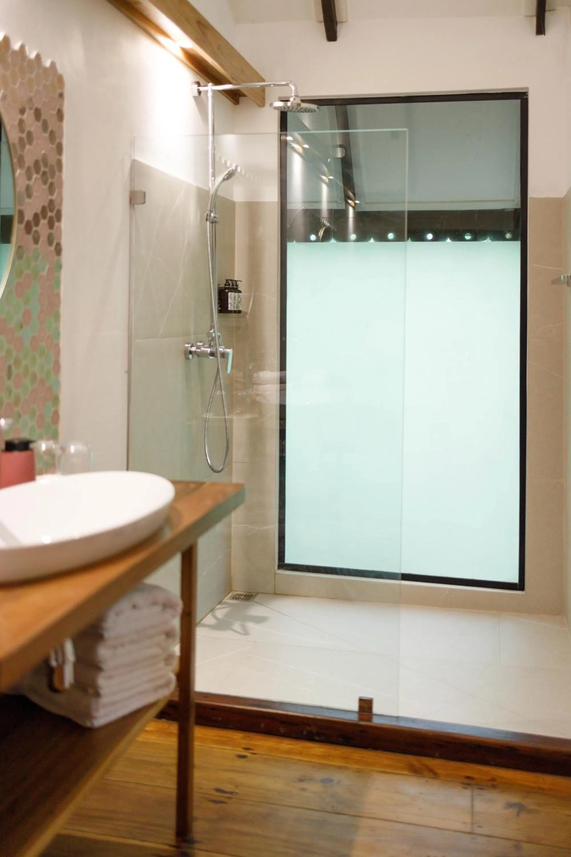 Shower in Almonds & Corals Boutique Hotel