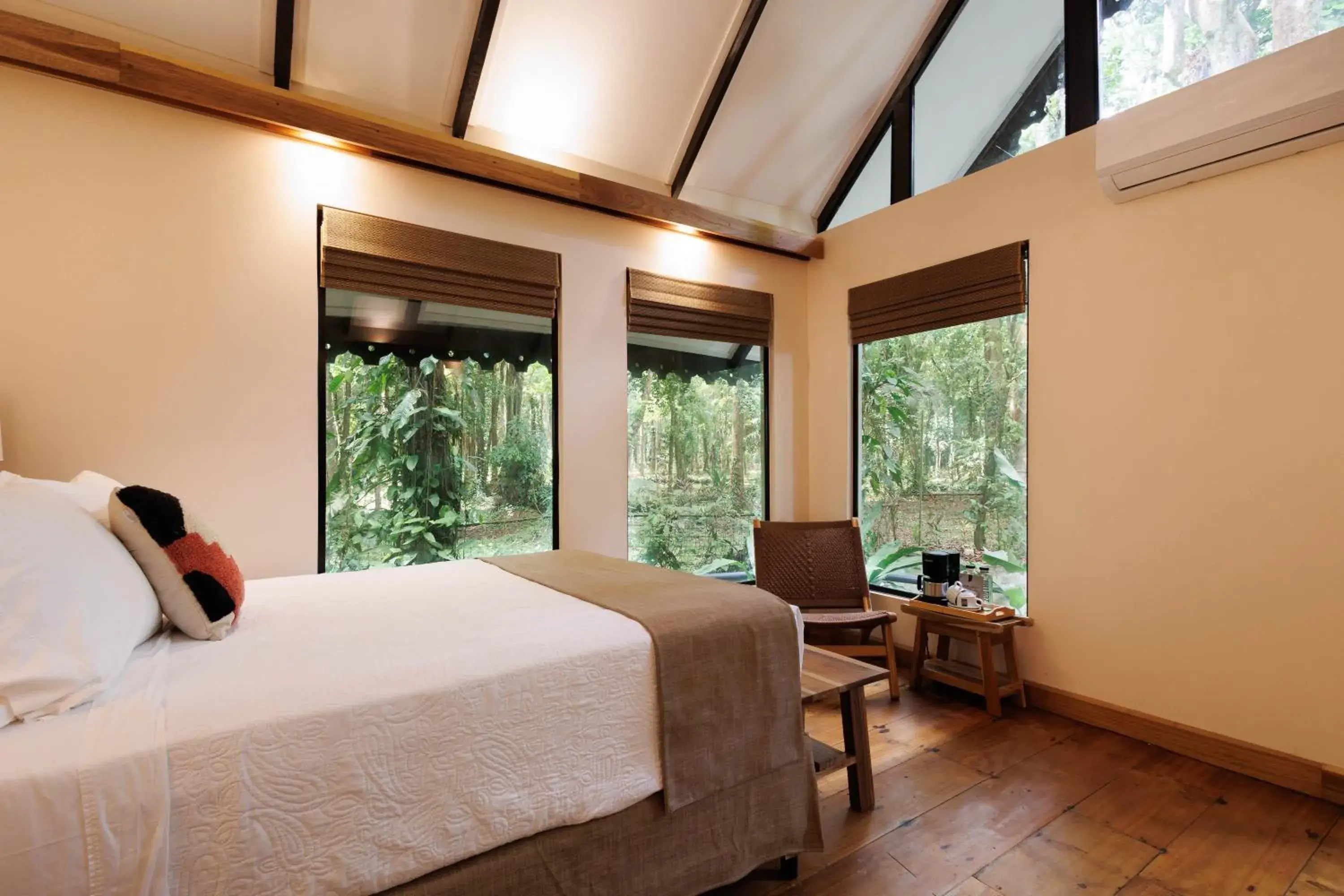 Deluxe Two Queen Beds in Almonds & Corals Boutique Hotel Deluxe Two Queen Beds in Almonds & Corals Boutique Hotel