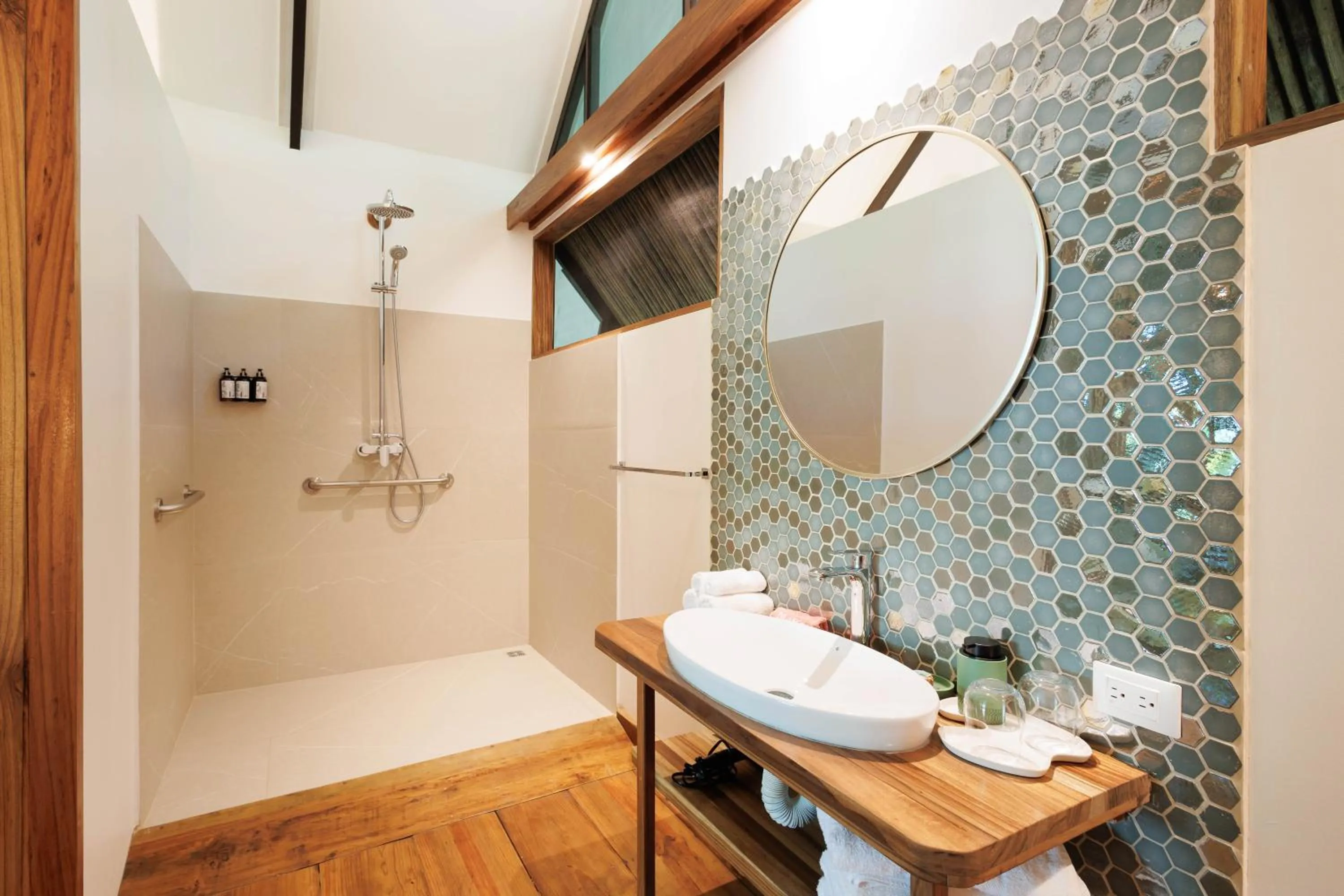 Shower in Almonds & Corals Boutique Hotel