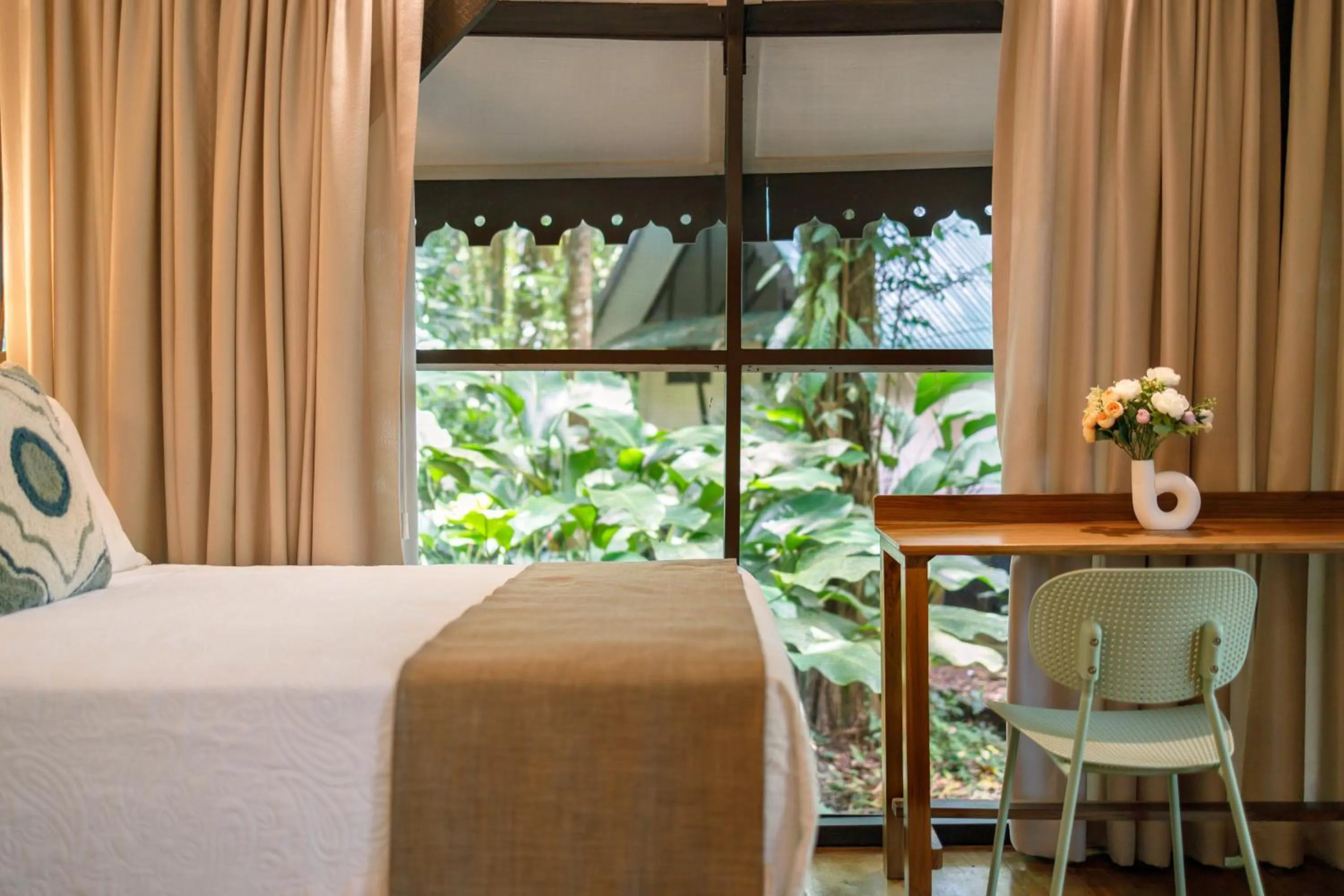 Bed in Almonds & Corals Boutique Hotel