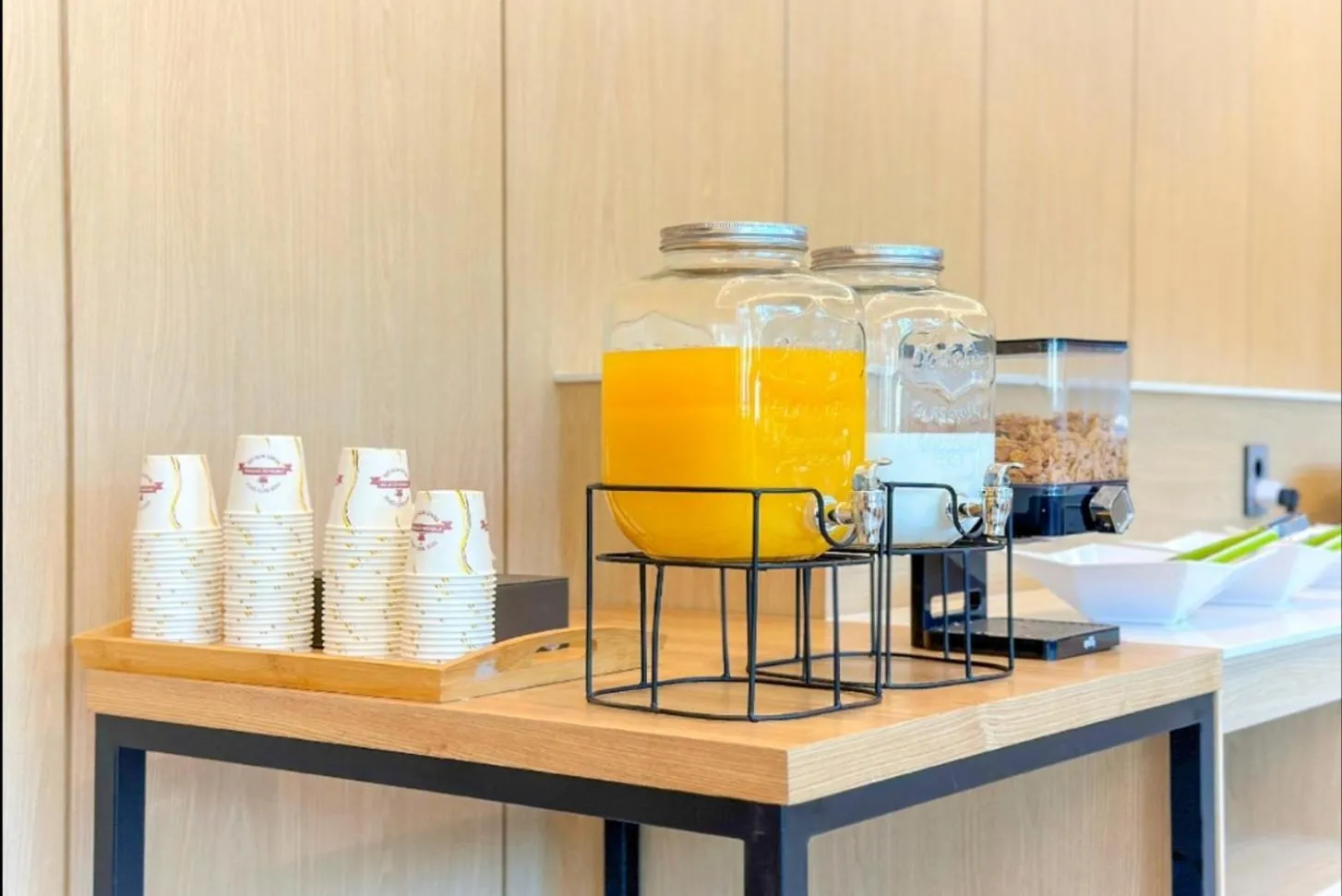 Coffee/tea facilities in Hound Hotel Jeonju Deokjin