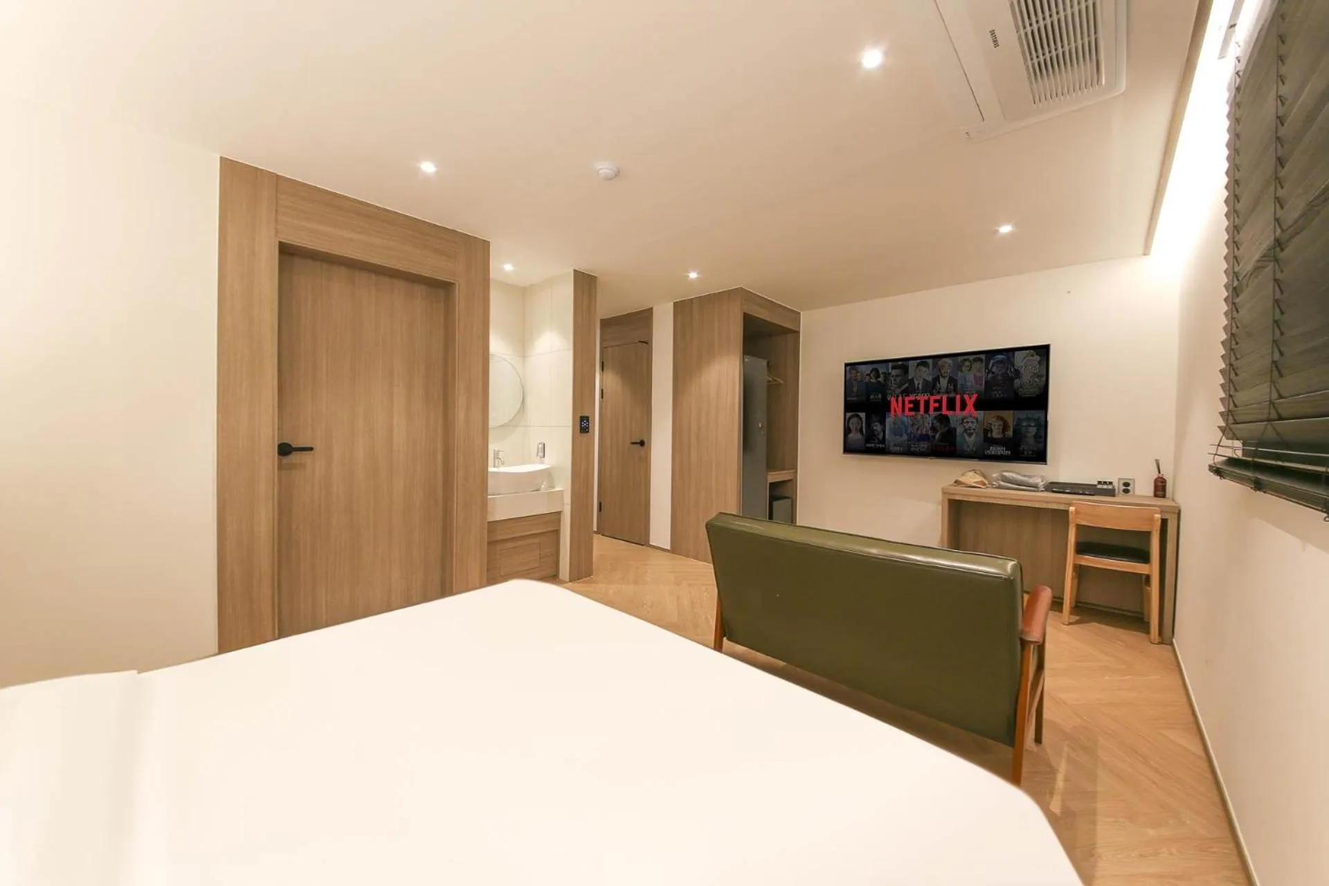 Bed in Hound Hotel Jeonju Deokjin