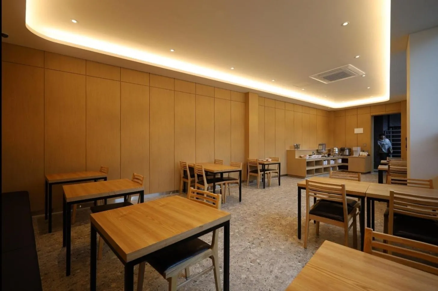 Restaurant/places to eat in Hound Hotel Jeonju Deokjin