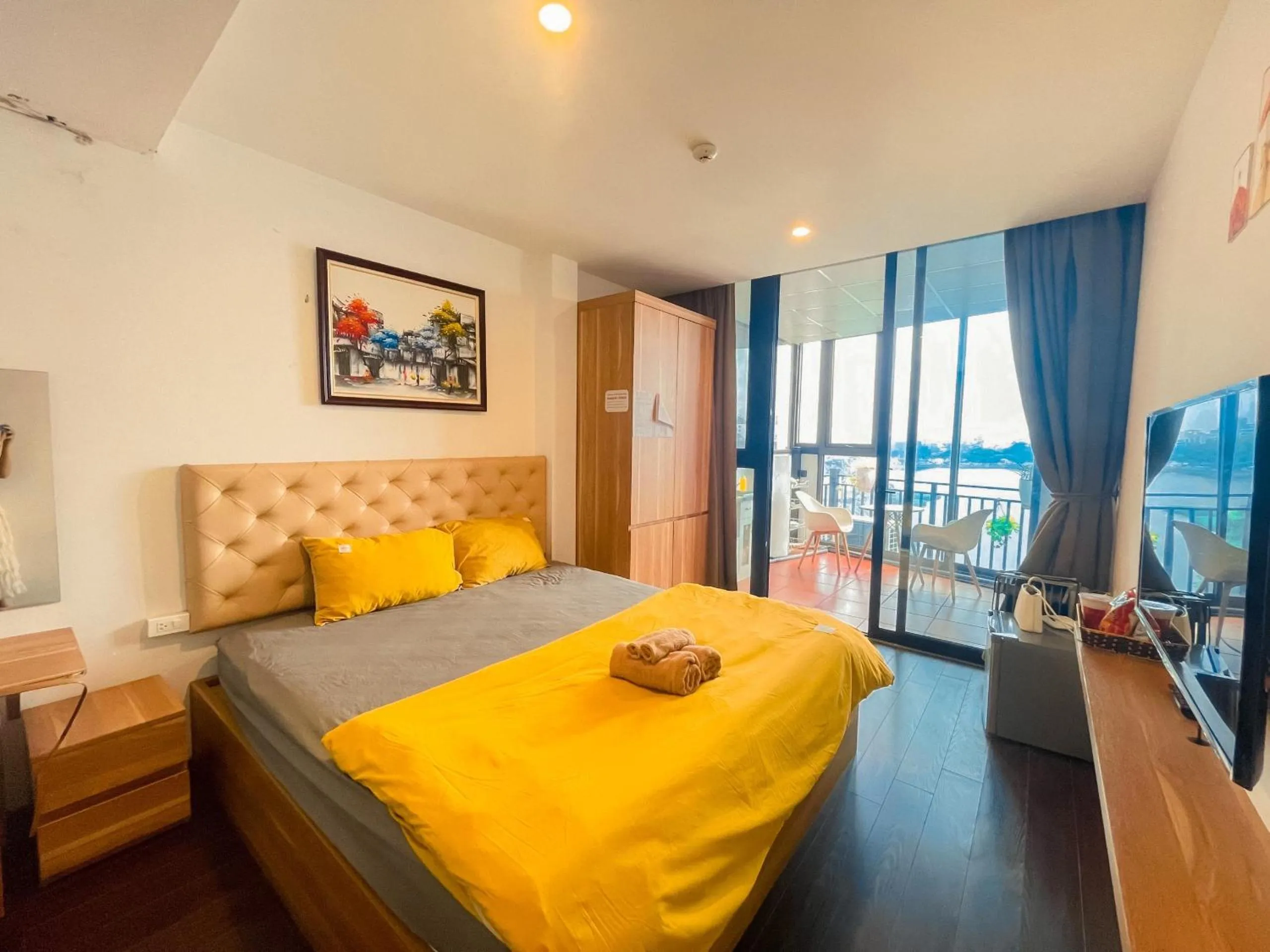 Bed in WINDY LAKEVIEW STUDIO HA NOI