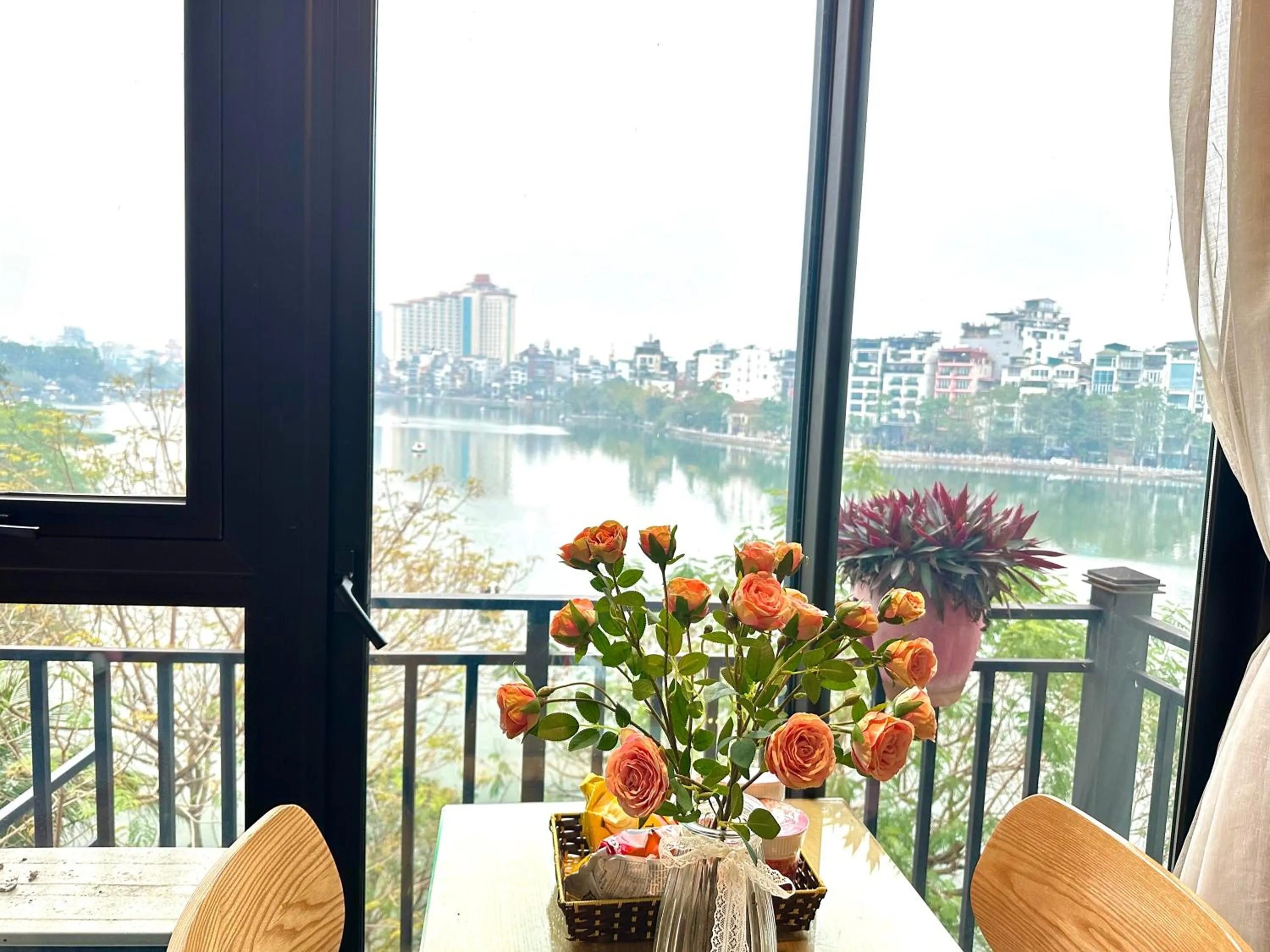 WINDY LAKEVIEW STUDIO HA NOI