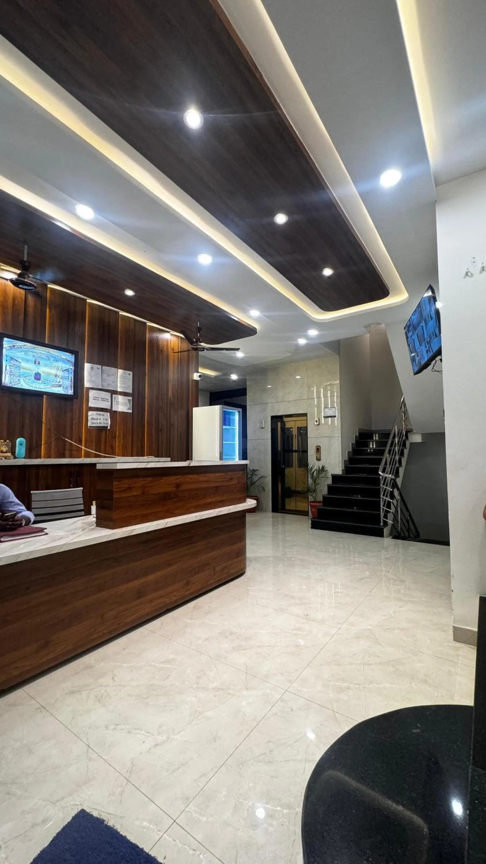 TV and multimedia in Hotel PRAKASHAM