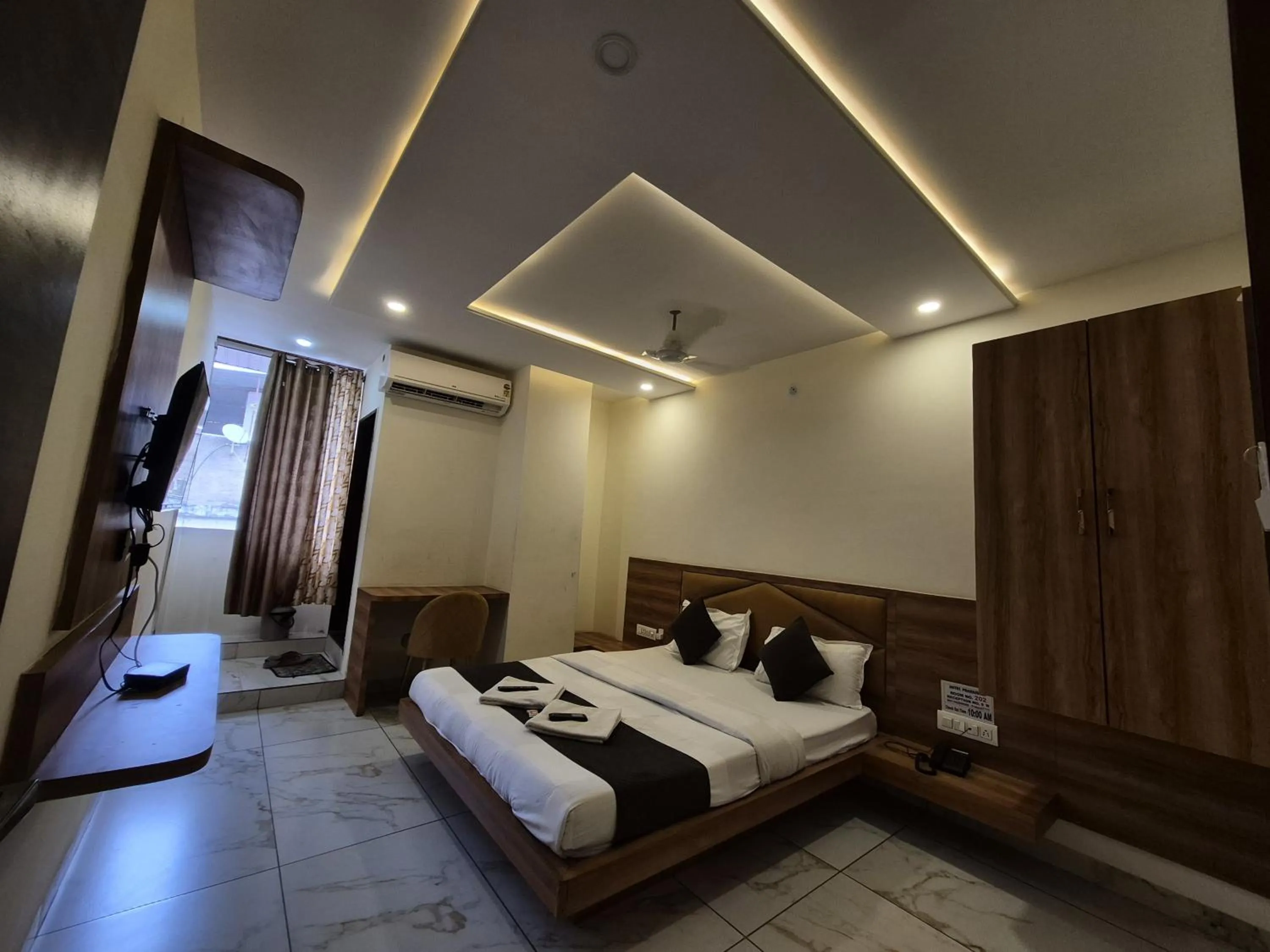 Bed in Hotel PRAKASHAM