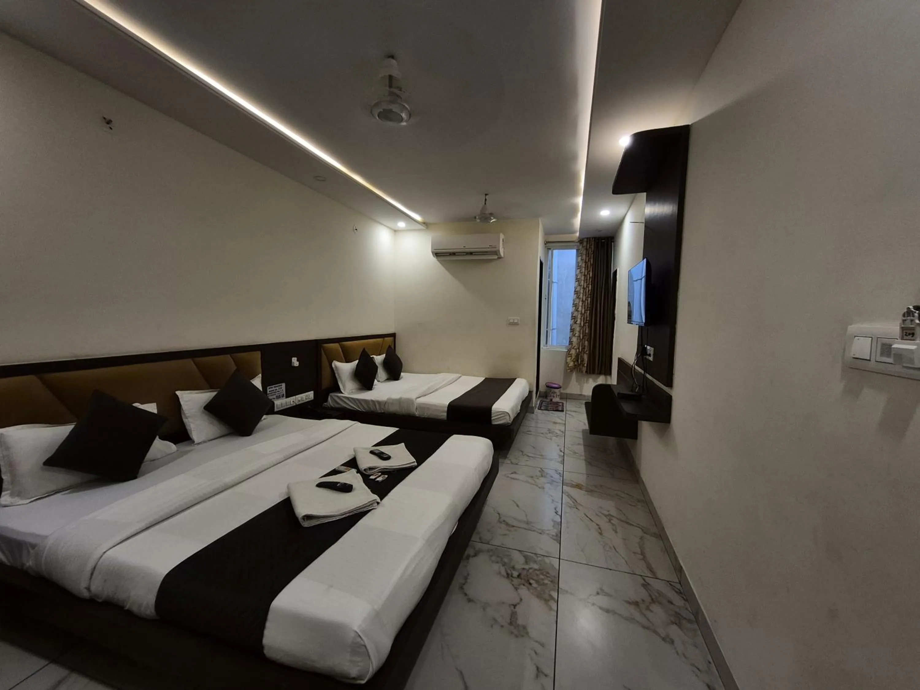 Bed in Hotel PRAKASHAM