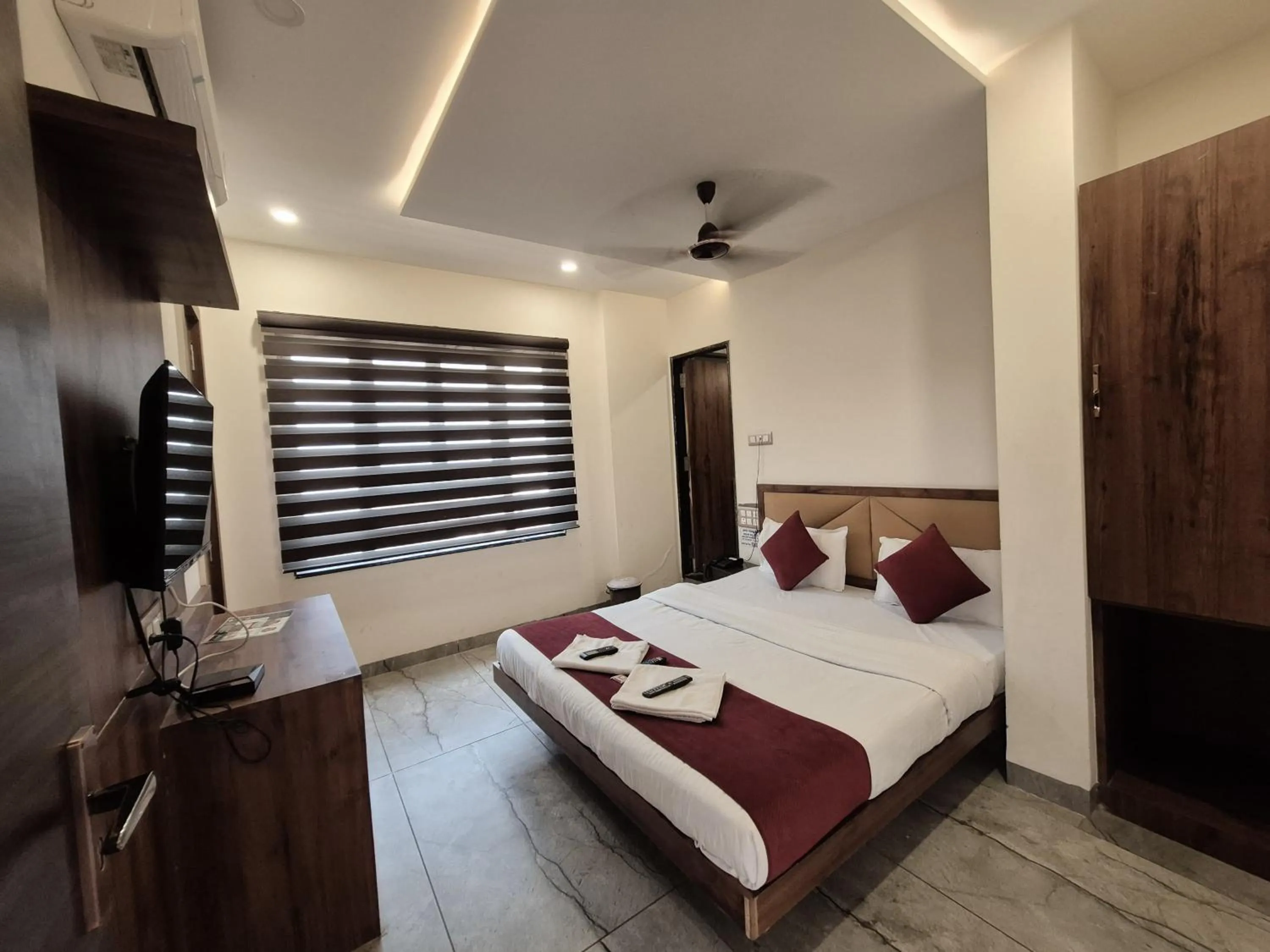 Bed in Hotel PRAKASHAM