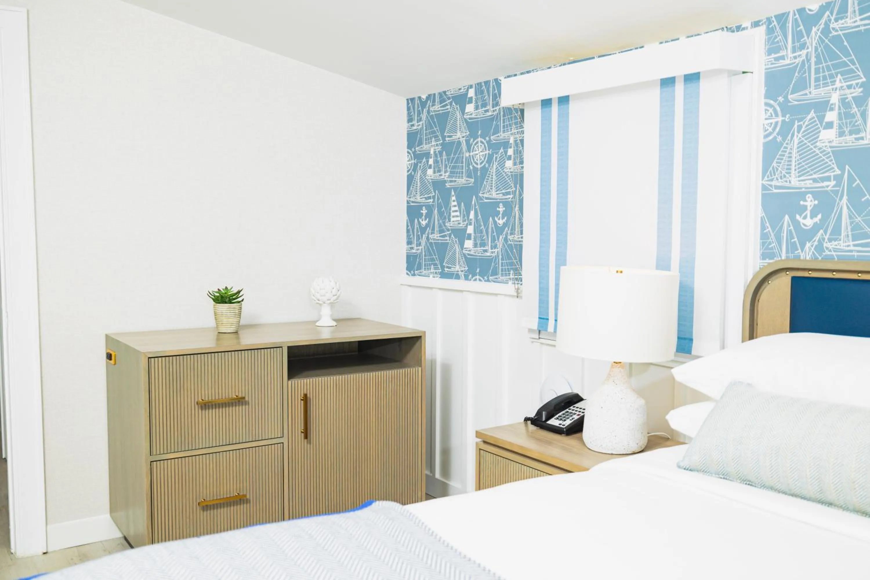 Bed in Danfords Hotel & Marina