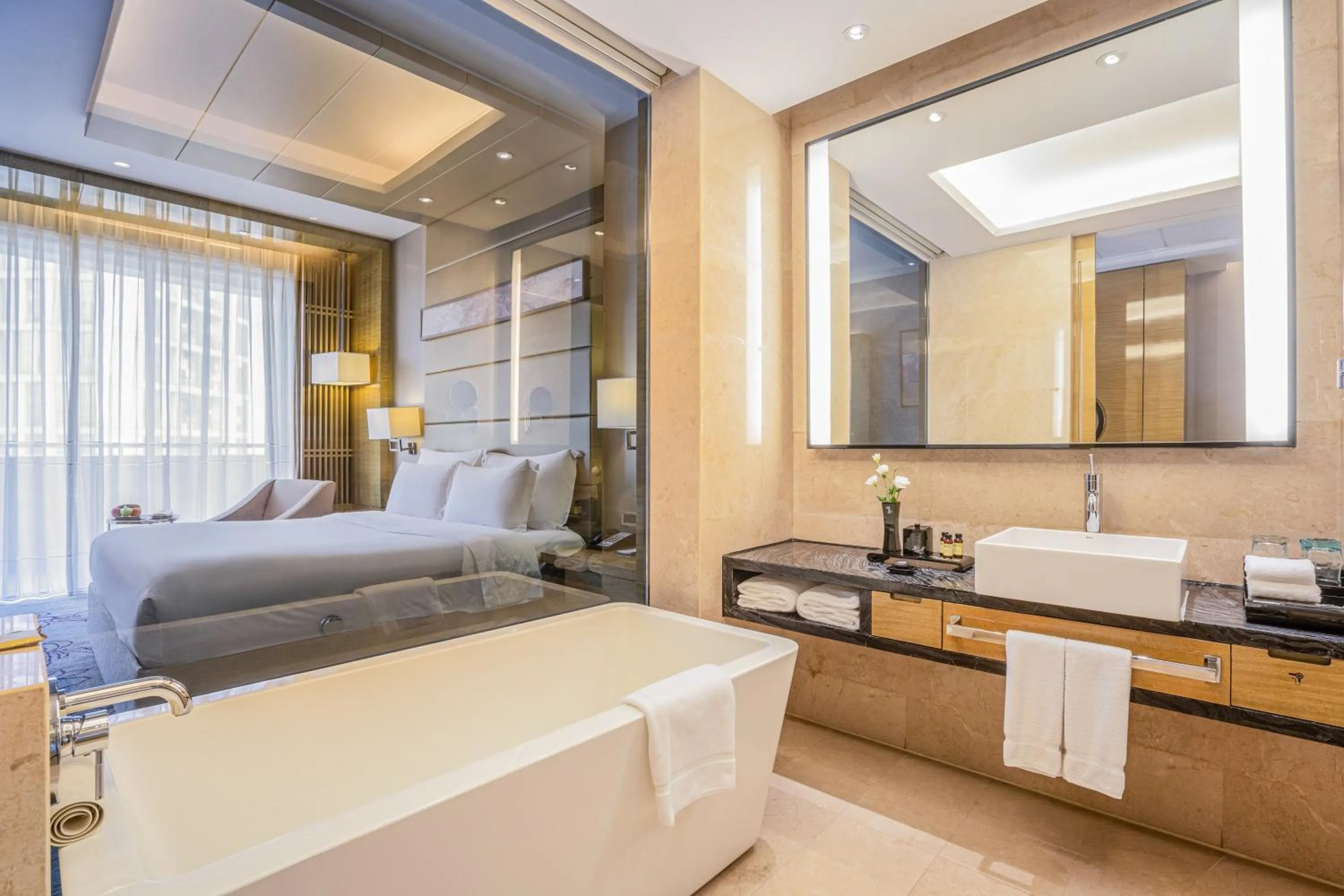 Bathroom, Bed in Pullman Foshan Shunde