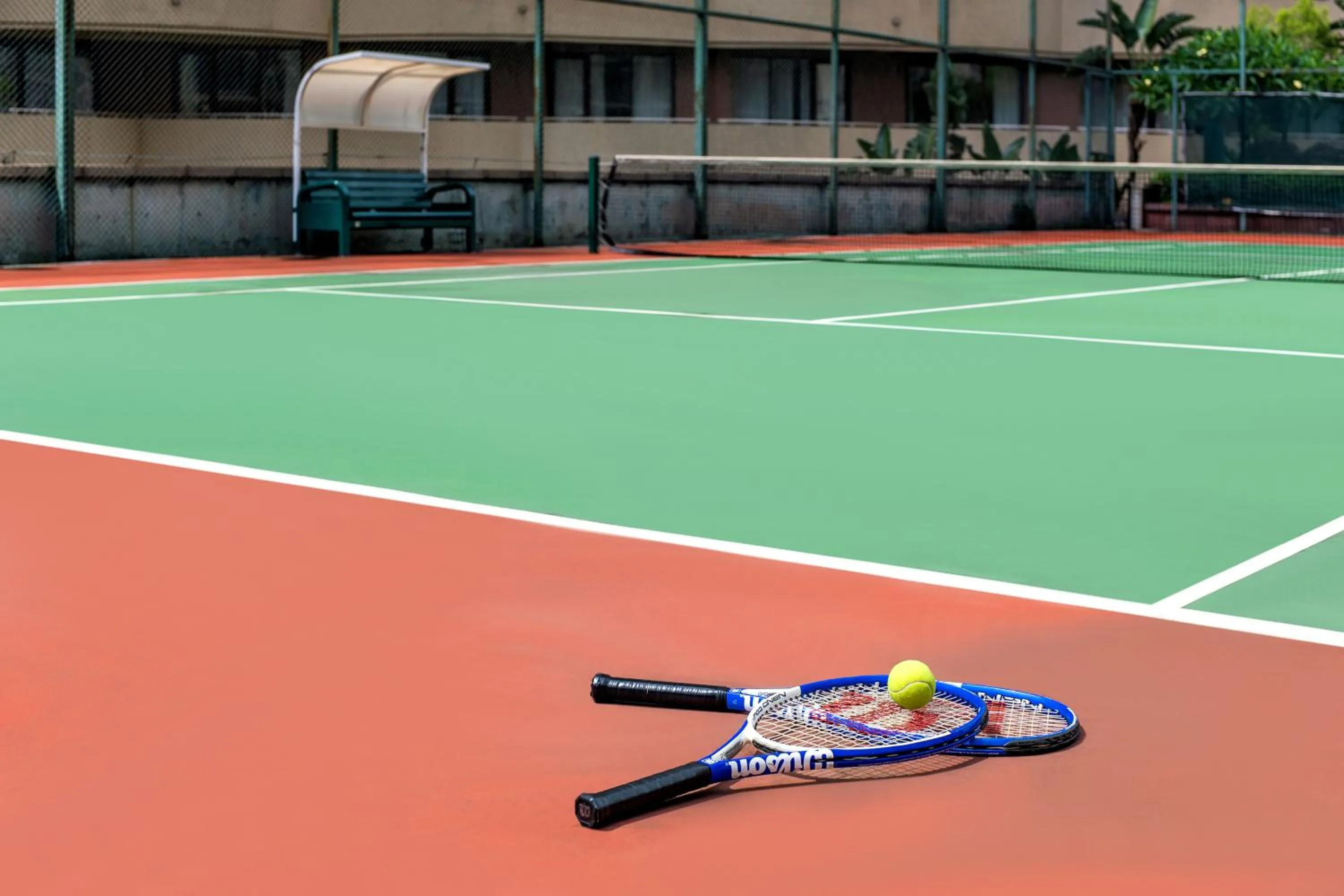 Tennis court in Pullman Foshan Shunde
