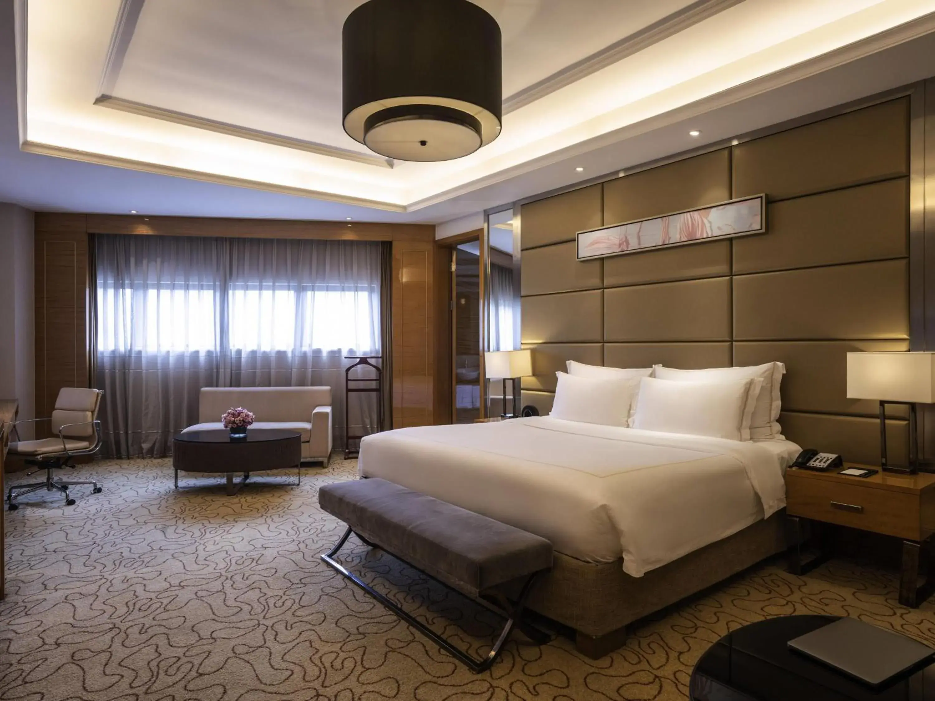 Junior Suite with King Bed in Pullman Foshan Shunde Junior Suite with King Bed in Pullman Foshan Shunde