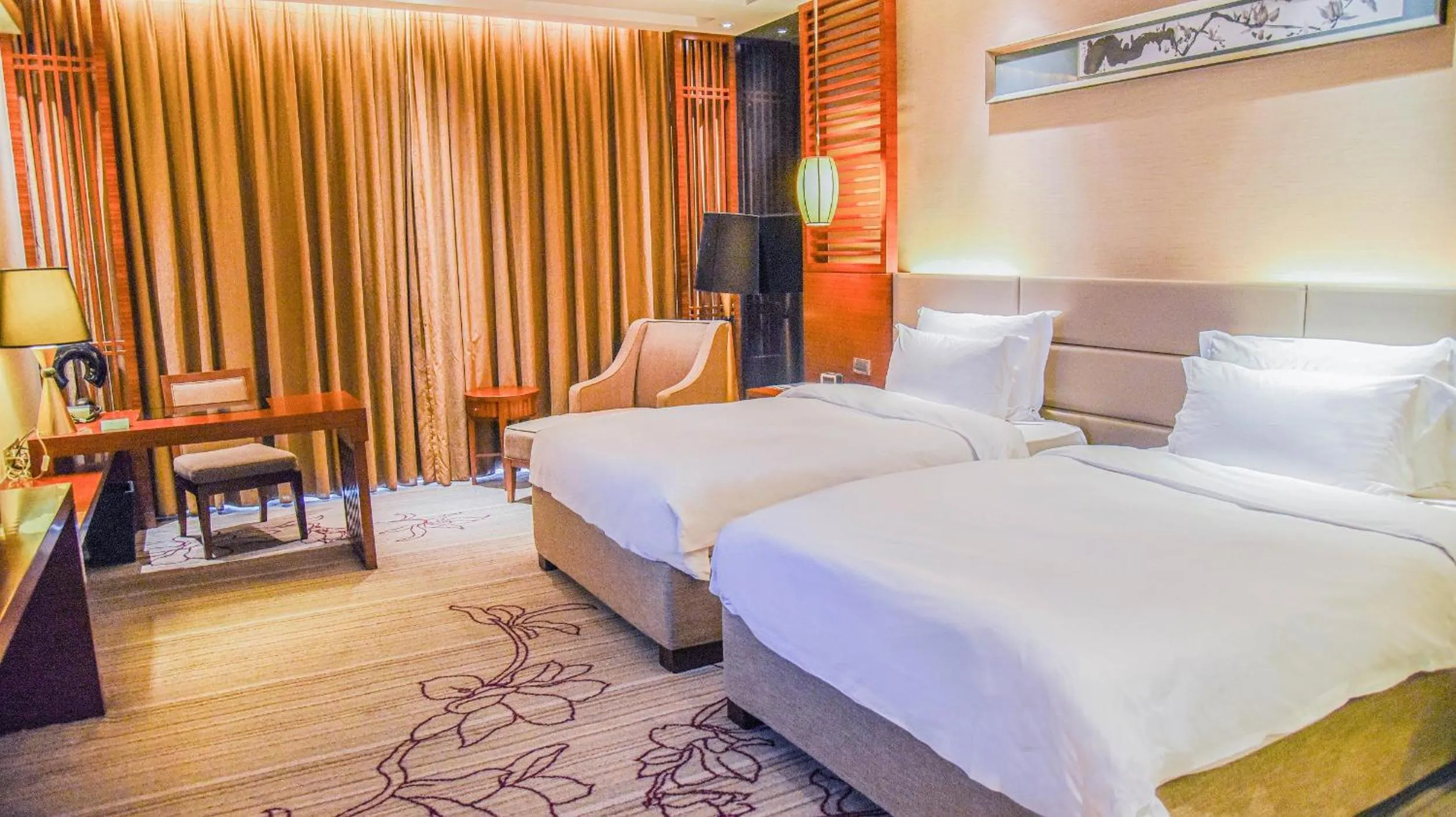 Photo of the whole room, Bed in Pullman Foshan Shunde