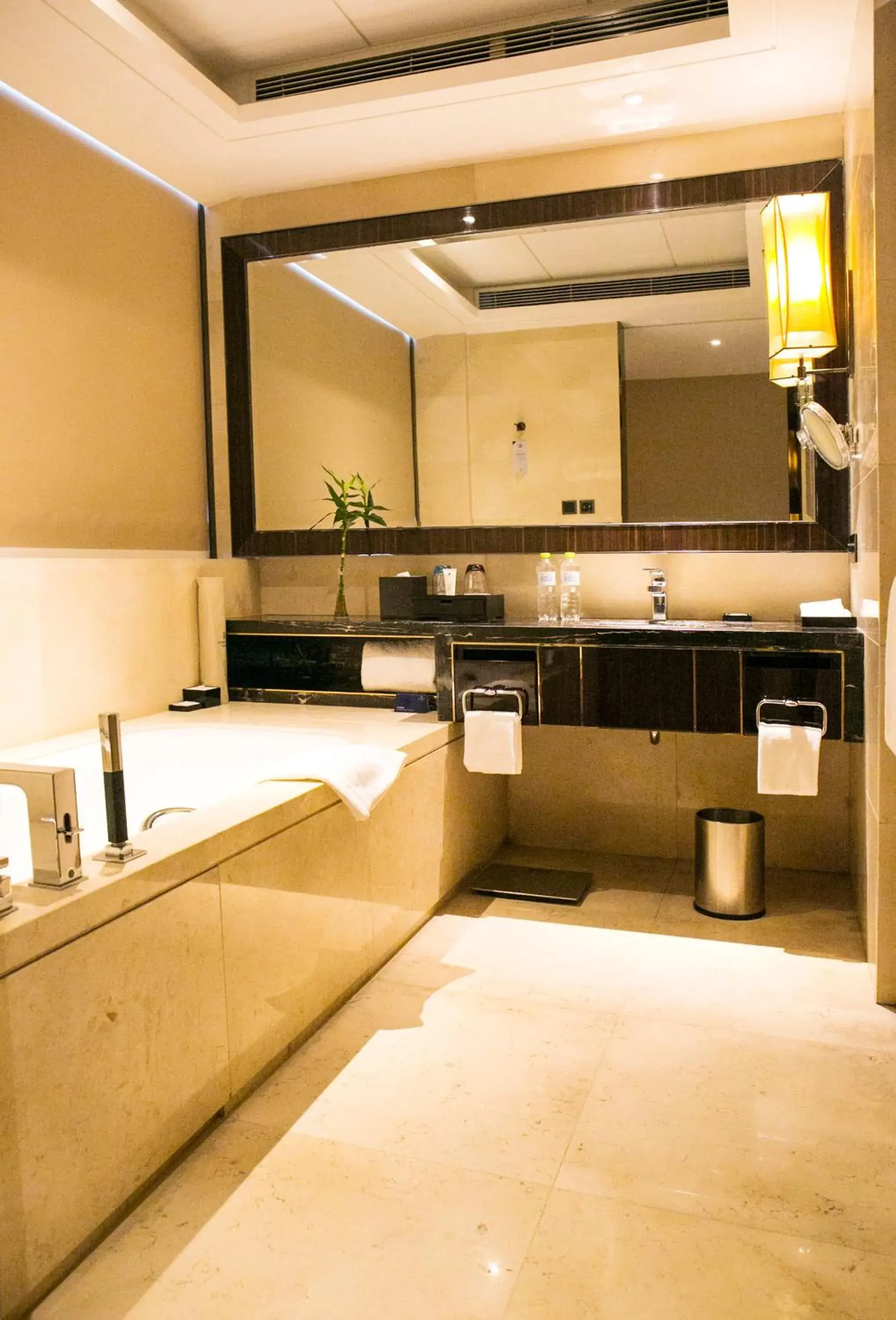 Deluxe Twin Room in Wanda Realm Jining Deluxe Twin Room in Wanda Realm Jining