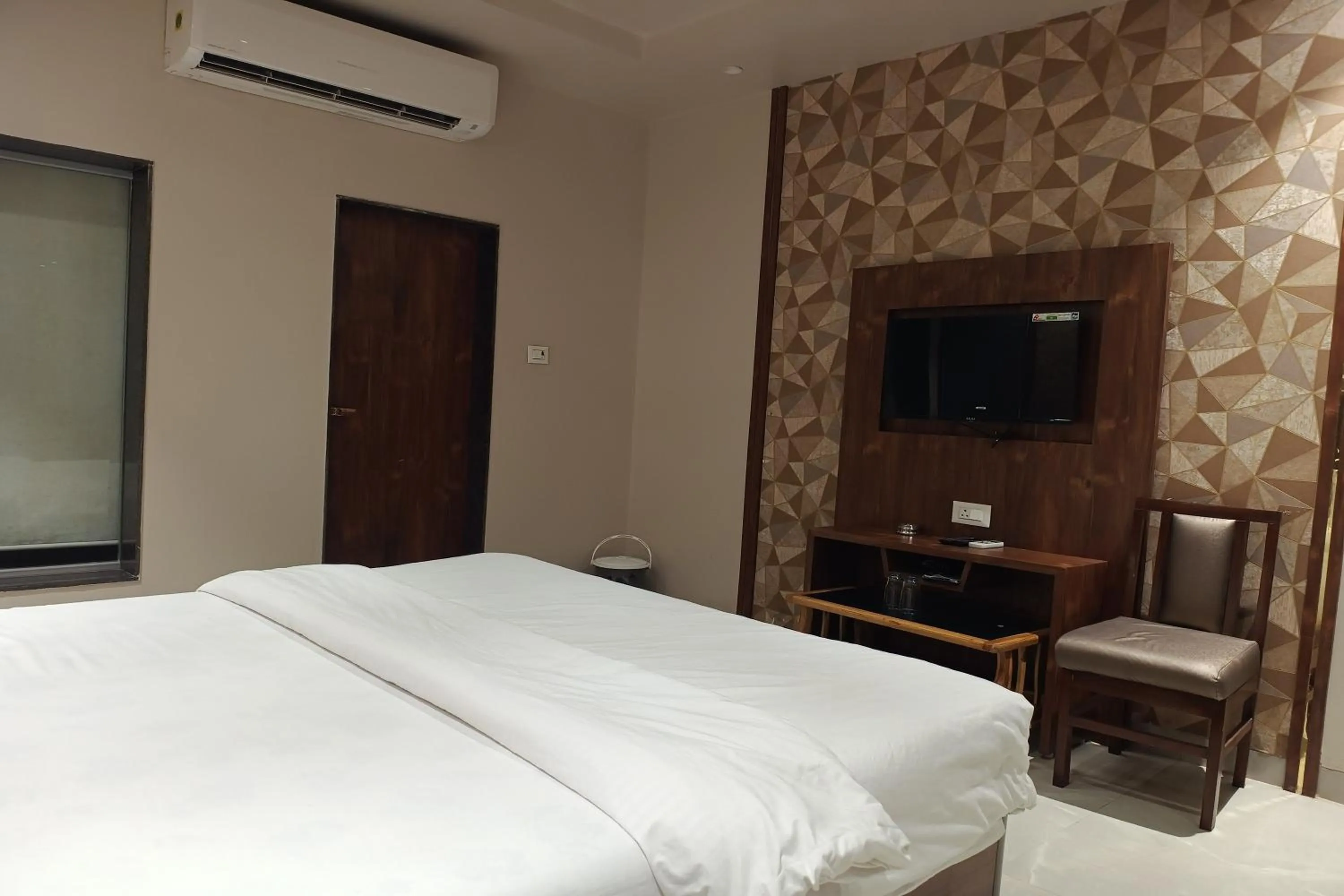 Bedroom, Bed in Hotel Apratim Lodging & Boarding