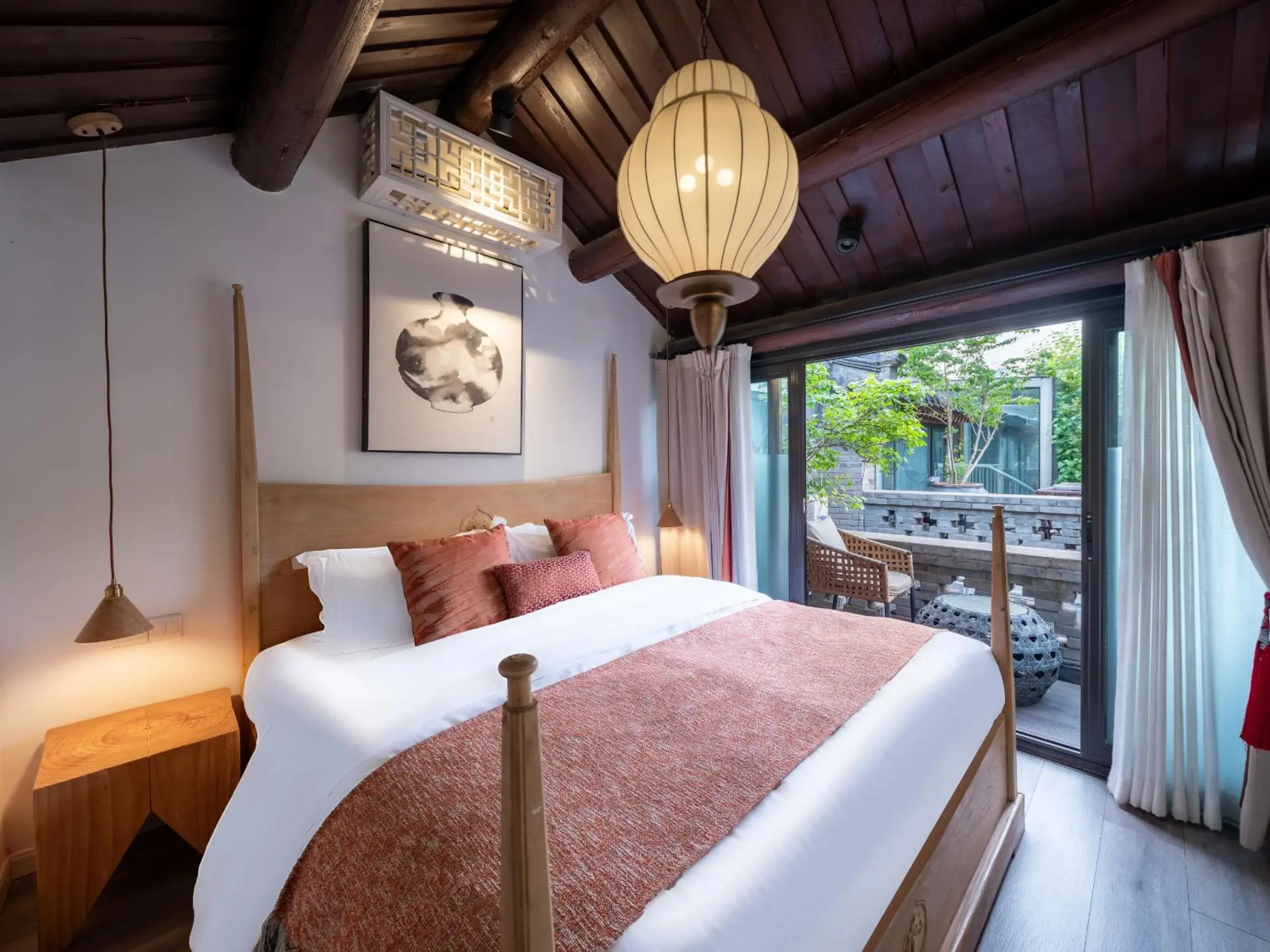 Courtyard View Two Bedrooms with Balcony in Beijing Le Zai Nan Luo Gu Xiang Wang Fu Jing Forbidden City Courtyard Hotel&Free laundry service&Free coffee &Paid Dumpling experience service Courtyard View Two Bedrooms with Balcony in Beijing Le Zai Nan Luo Gu Xiang Wang Fu Jing Forbidden City Courtyard Hotel&Free laundry service&Free coffee &Paid Dumpling experience service