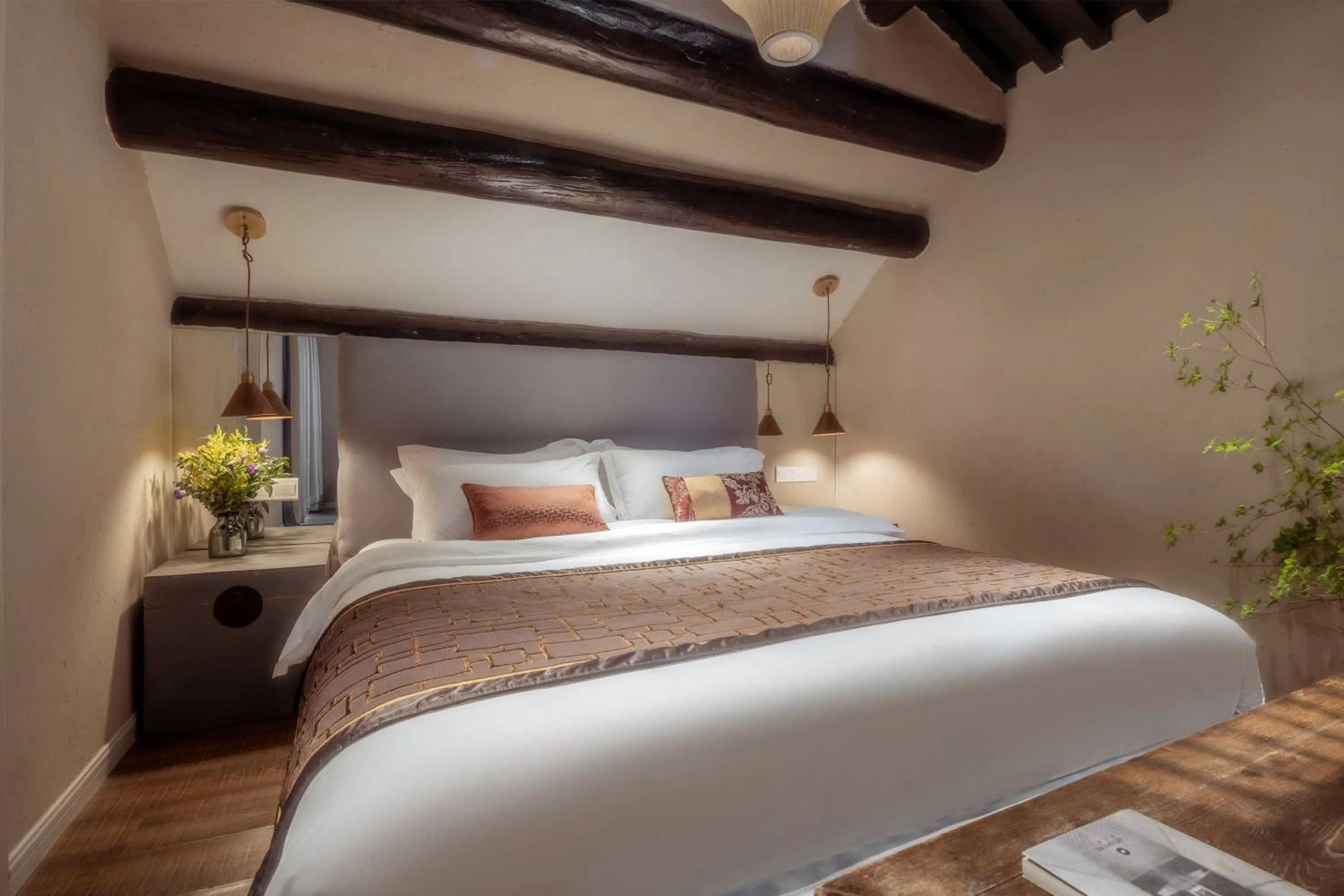 Bed in Beijing Le Zai Nan Luo Gu Xiang Wang Fu Jing Forbidden City Courtyard Hotel&Free laundry service&Free coffee &Paid Dumpling experience service