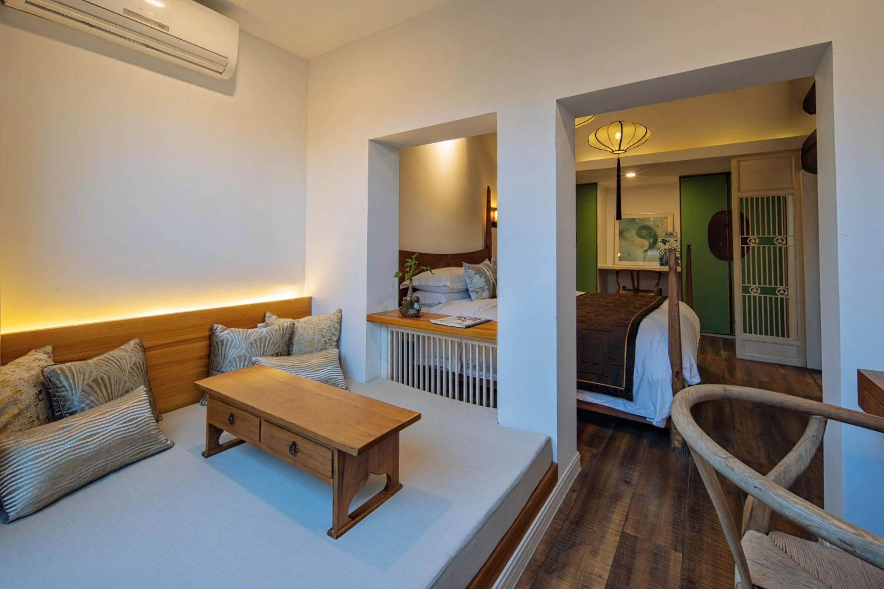 Bed in Beijing Le Zai Nan Luo Gu Xiang Wang Fu Jing Forbidden City Courtyard Hotel&Free laundry service&Free coffee &Paid Dumpling experience service