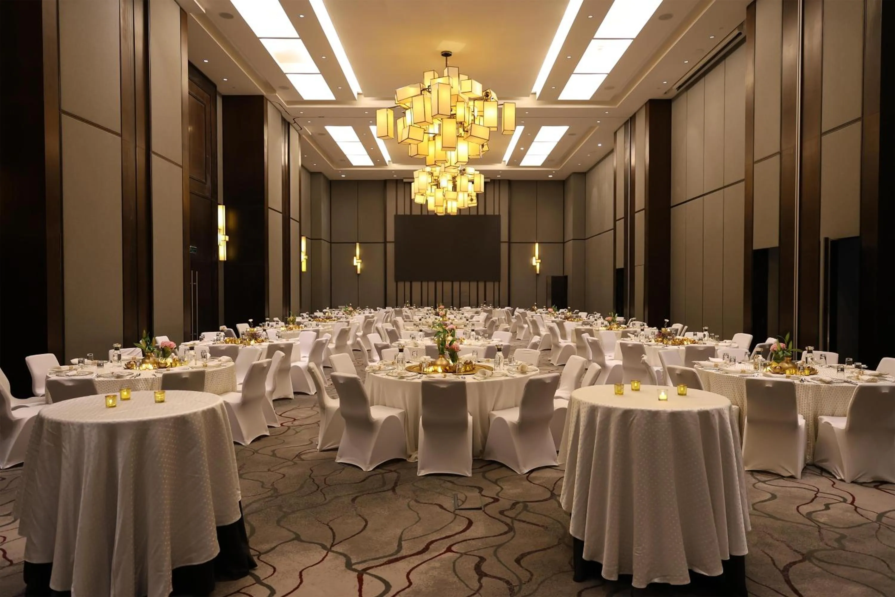 wedding in Radisson Collection Muscat, Hormuz Grand