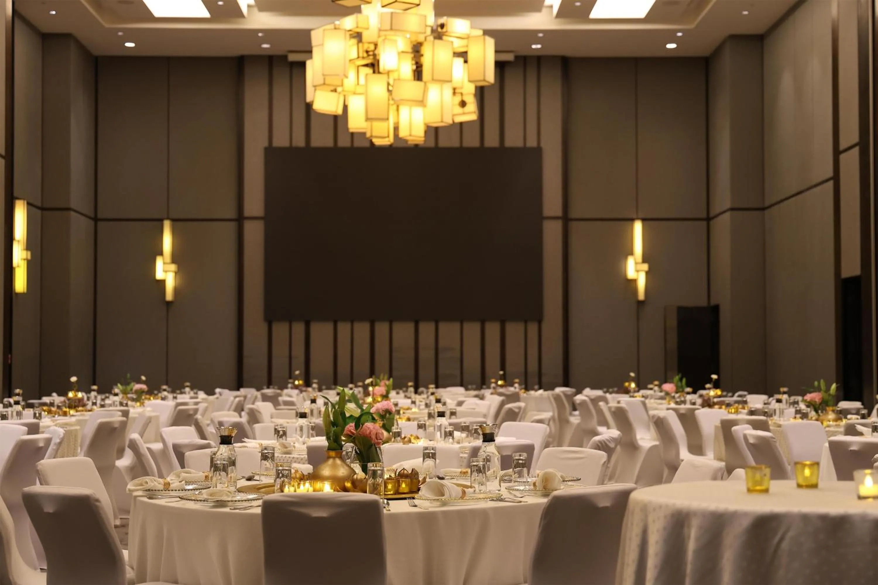 wedding in Radisson Collection Muscat, Hormuz Grand