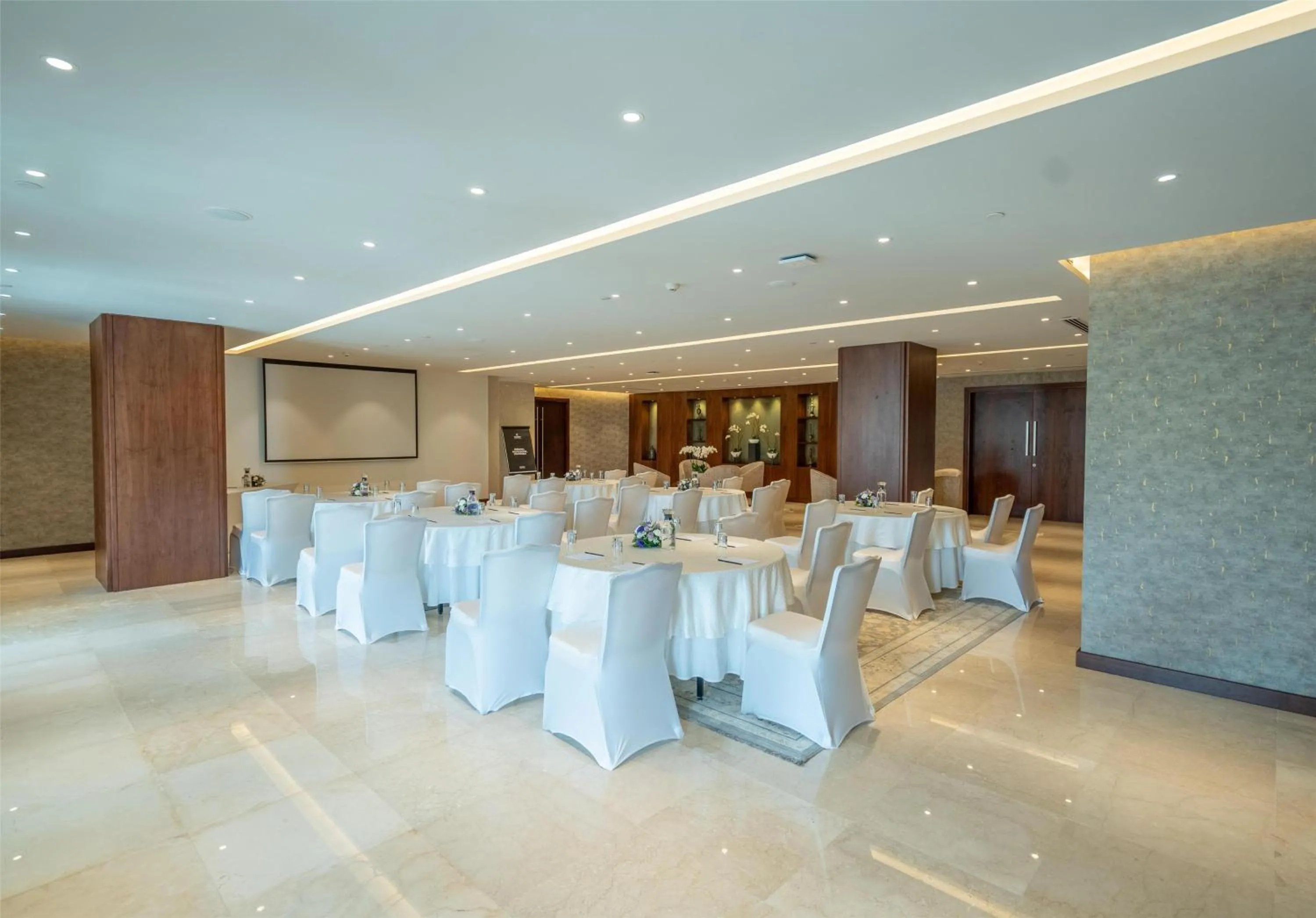 Meeting/conference room in Radisson Collection Muscat, Hormuz Grand